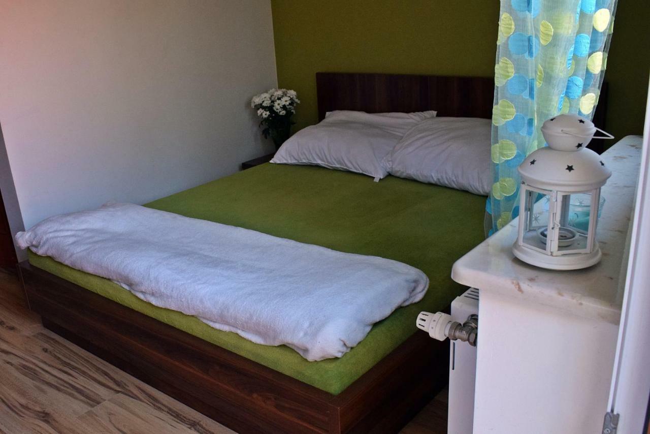 Bialogora Pokoje Homestay *